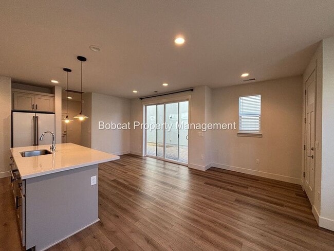 Building Photo - 1287 Grove St