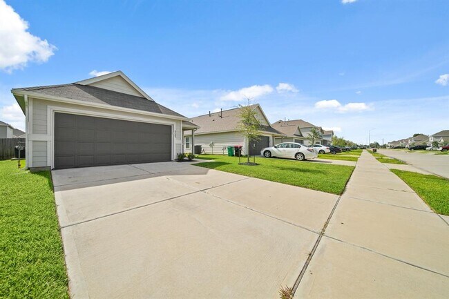 Building Photo - 5407 Briana Dee Dr