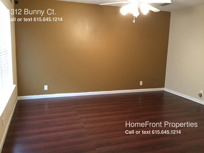 Building Photo - Townhome near MTSU