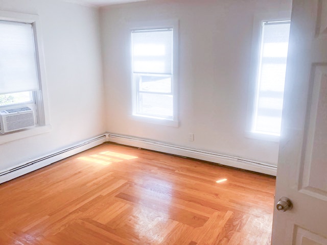 Primary Photo - 96 Grand View St