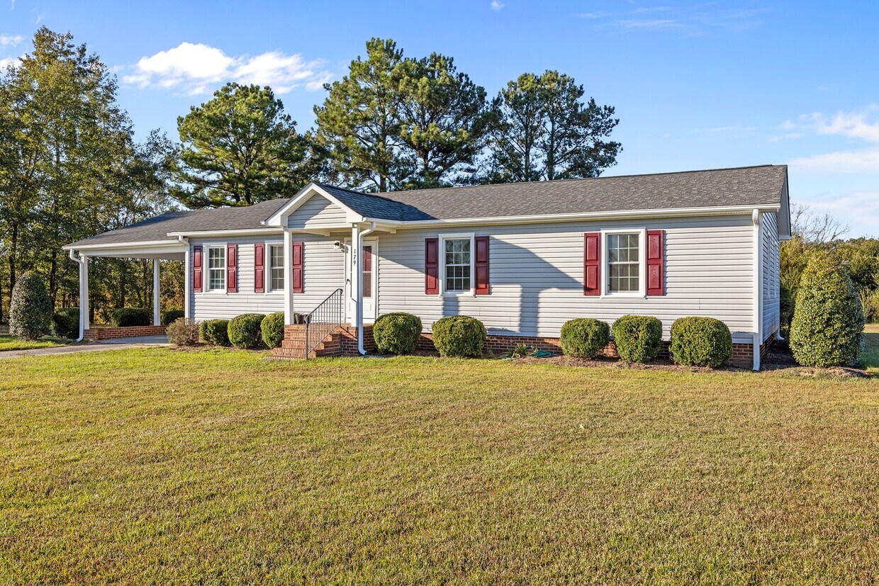 Foto principal - Lovely 3 bed 2 bath home located in Lillin...