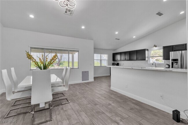 Foto del edificio - 1763 Summerwood Cir