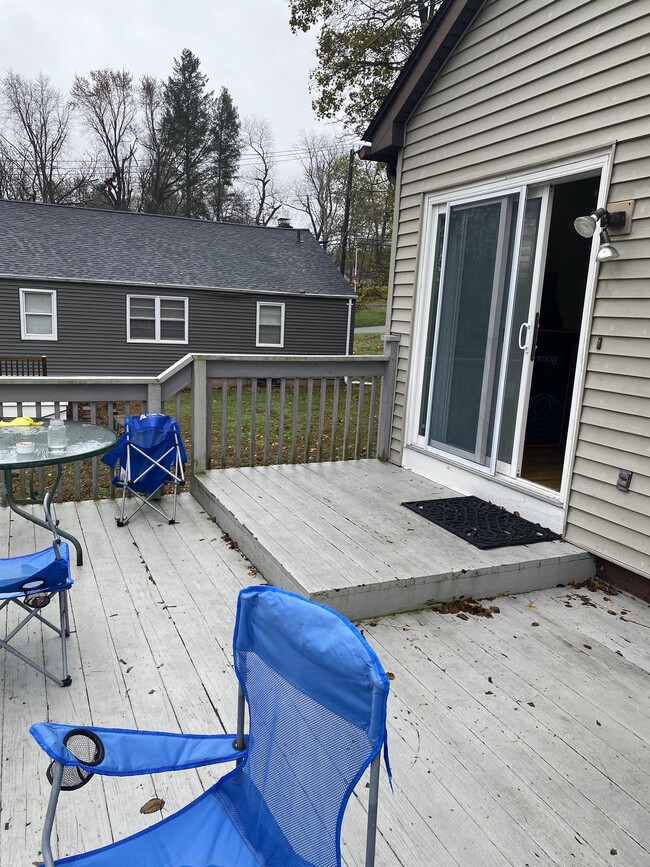 Building Photo - 5 Sunnyside Ave