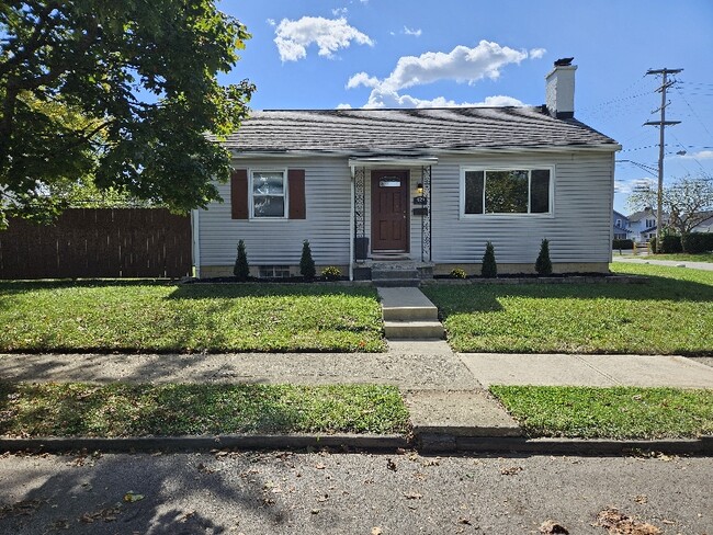 Building Photo - 629 Hanford St