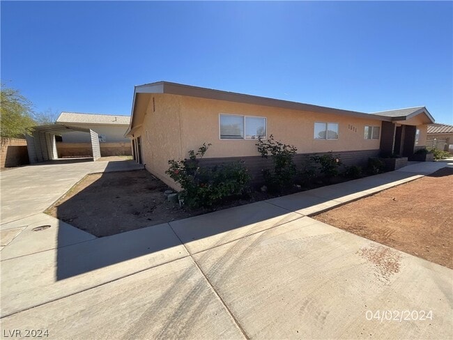 Building Photo - 1571 Turf Dr