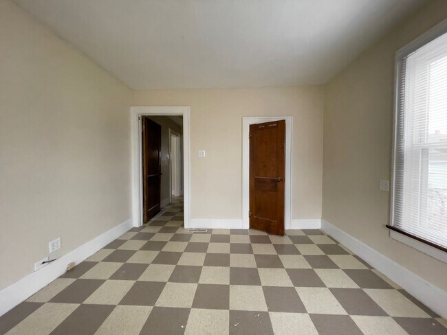 Foto del edificio - 215 S Talley Ave