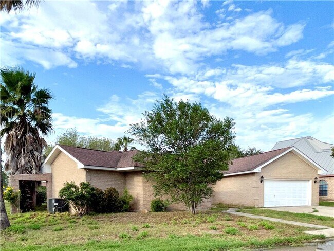 Building Photo - 613 Melanie Dr