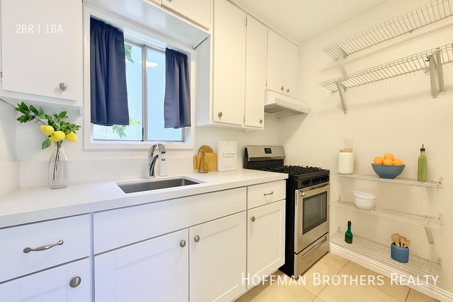 Building Photo - 5419 Harold Way