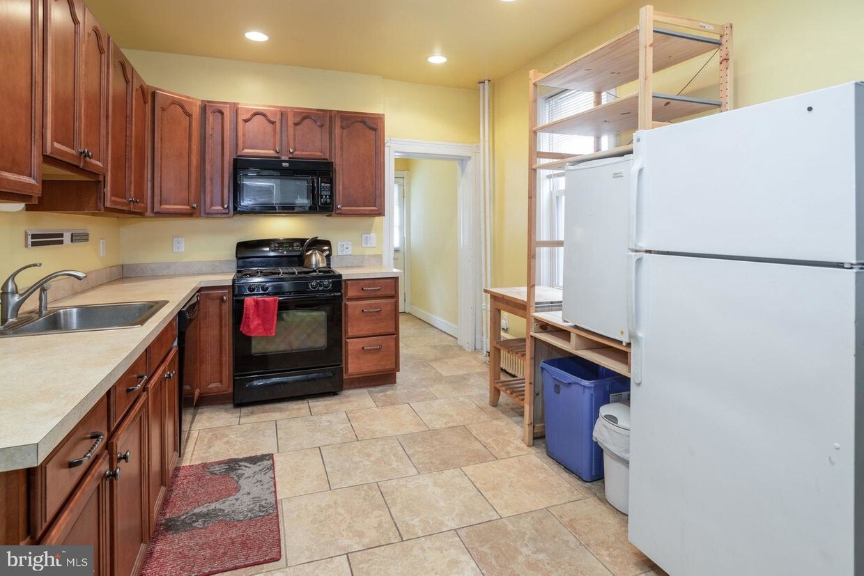Primary Photo - 2236 S 19th St