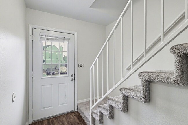 Foto del edificio - 4152 Charleston Dr