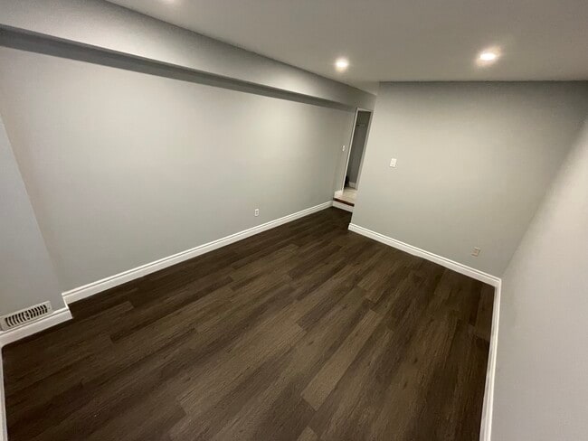 Living room - 32 Firwood Av
