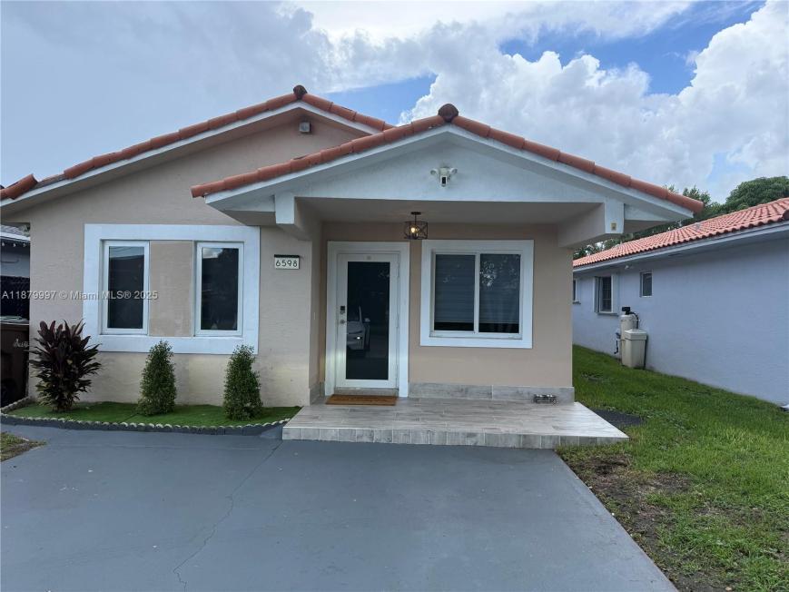 3 bedroom in Hialeah FL 33016 - 3 bedroom in Hialeah FL 33016