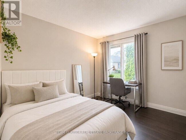 Photo du bâtiment - 1500 Richmond St