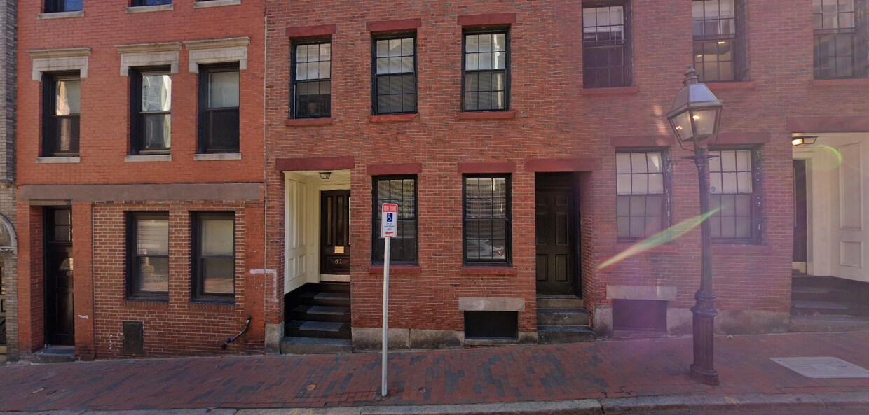 Primary Photo - 61 Joy St
