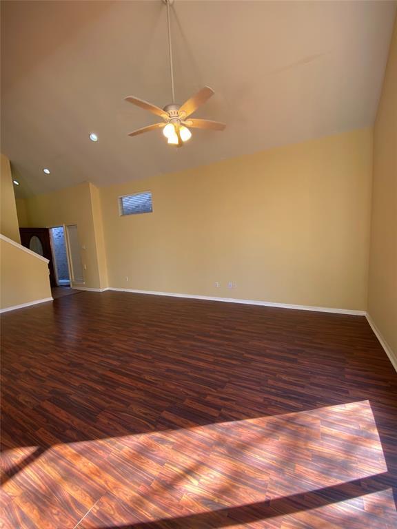 Foto del edificio - 18947 Candlelight Crescent Rd