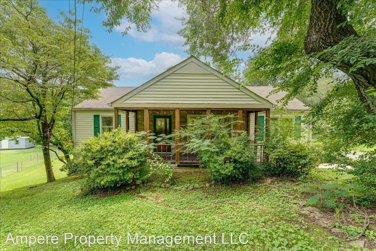 4 br, 2.5 bath House 726 Belvoir Ave House Rental in Chattanooga