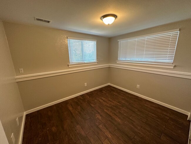 Foto del edificio - 5253 Meade St