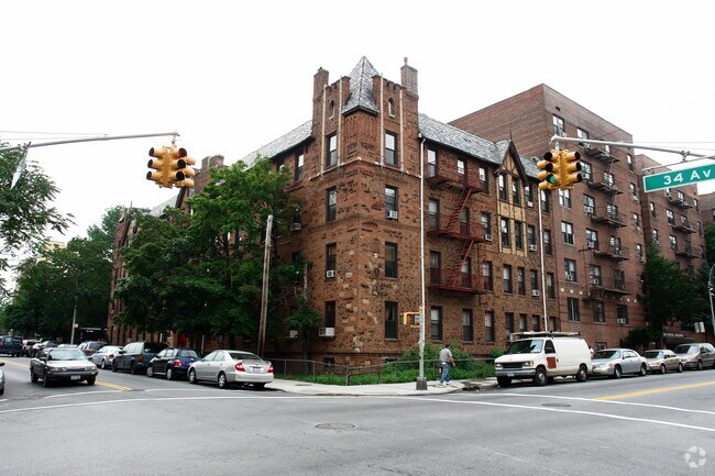 Foto del edificio - 3401 Parsons Blvd