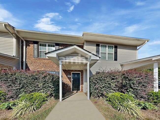 Building Photo - 67 Wolf Creek Ln