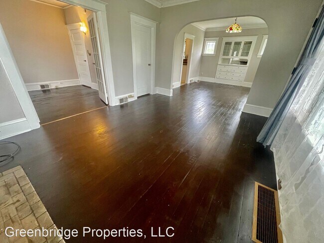 Foto del edificio - 4 br, 1 bath House - 3704 SE 65th Ave.