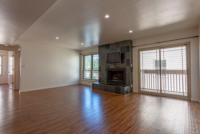 Foto del edificio - 701 North Harlan Street, Unit 59