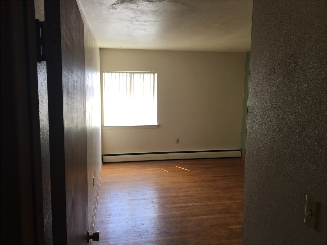 Primary Photo - 430 Harrison Ave
