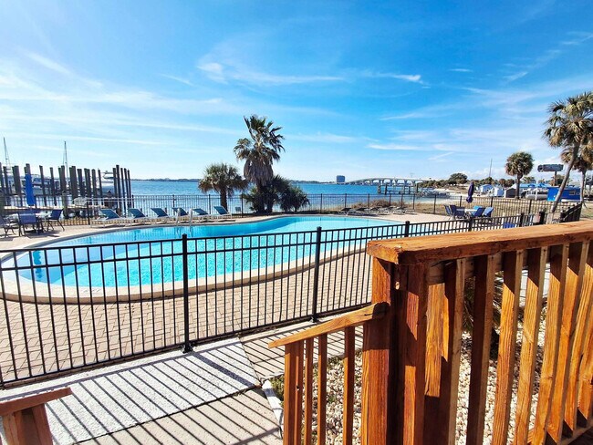 Foto del edificio - 5505 Sun Harbor Rd