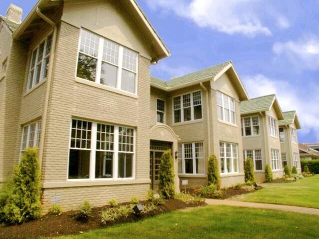 Primary Photo - 1818 N Parkway