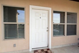 Building Photo - 5601 Cuenca Dr