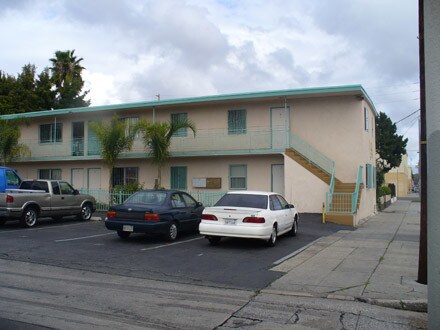 Foto del edificio - 211-221 W G St