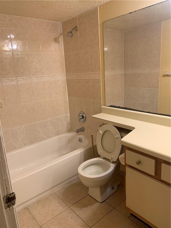 Foto del edificio - 4261 W McNab Rd