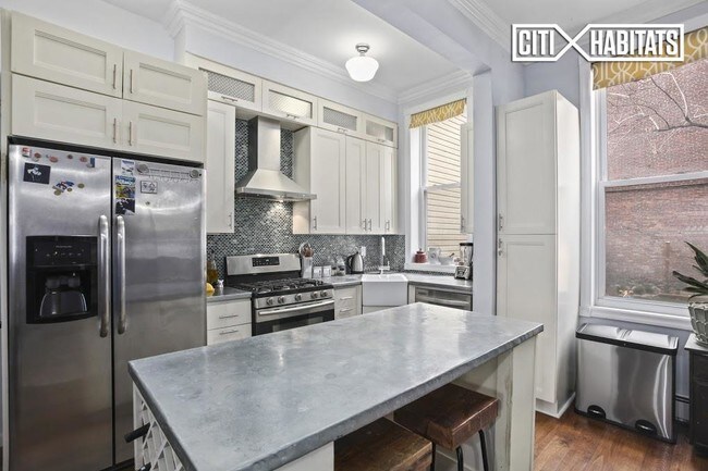 Building Photo - 16 Stuyvesant Ave