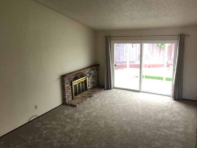 Building Photo - 1300 Garmont Ct