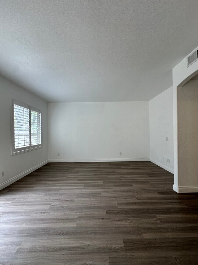 Foto del edificio - 4046 Craven Rd