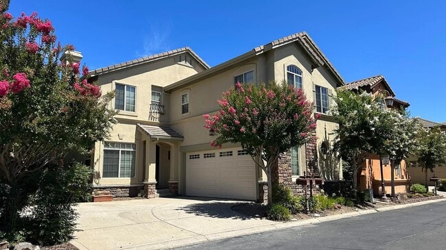 Building Photo - 8952 Visage Cir