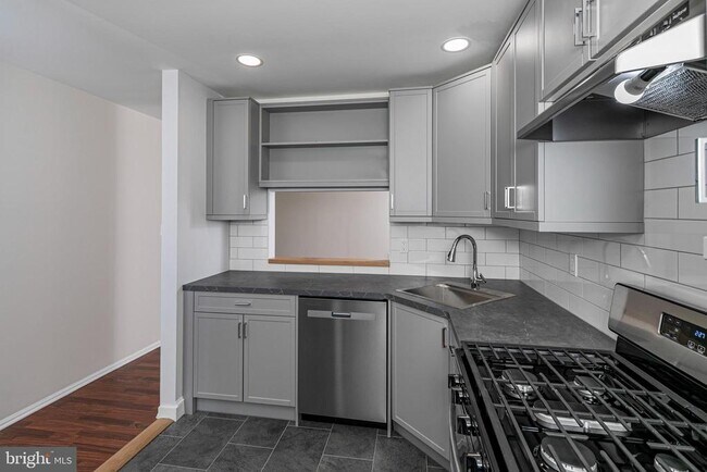 Foto del edificio - 56 Barberry Ct