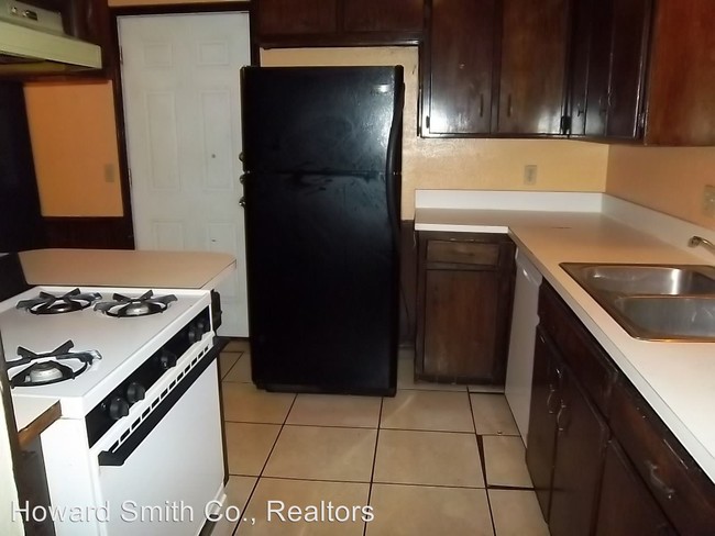 Building Photo - 2 br, 2 bath House - 2813 Lawton Dr