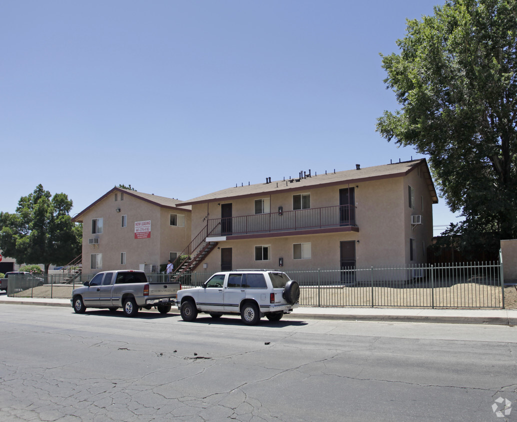 Building Photo - 38431 5th St E