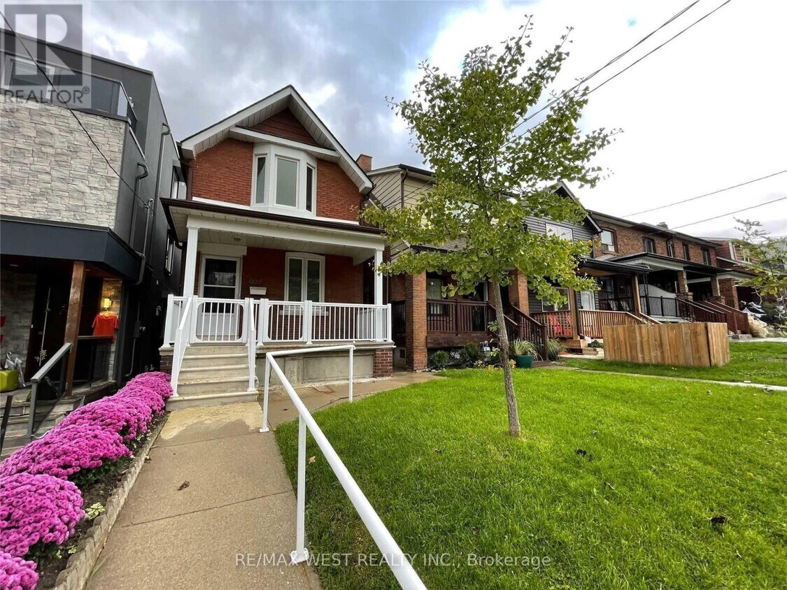 132 McRoberts Ave, Toronto, ON M6E 4P5 House for Rent in Toronto, ON