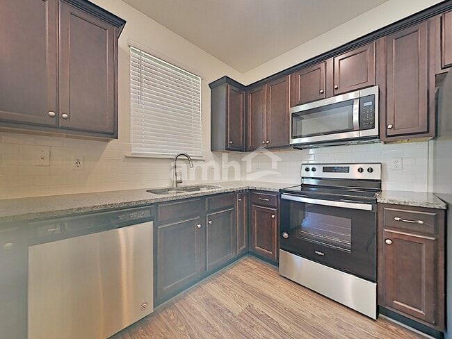 Building Photo - 8667 Highfield Avenue