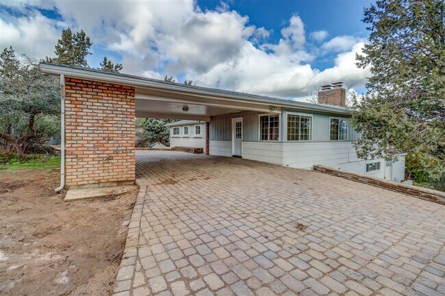 Foto del edificio - 4 Bedroom Home in Prescott!