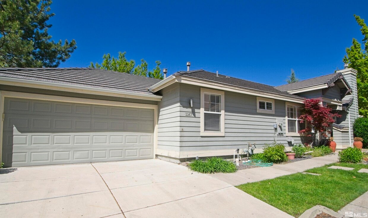 Primary Photo - 1167 Tule Dr