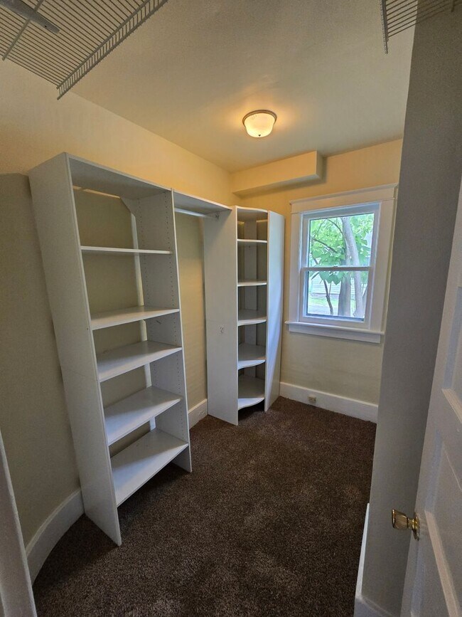 Foto del edificio - 4 bedroom House in East Stroudsburg Borough!