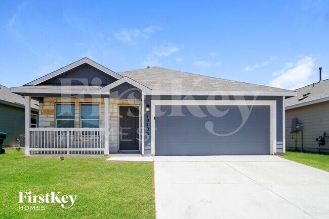 Building Photo - 10703 Vinateros Dr