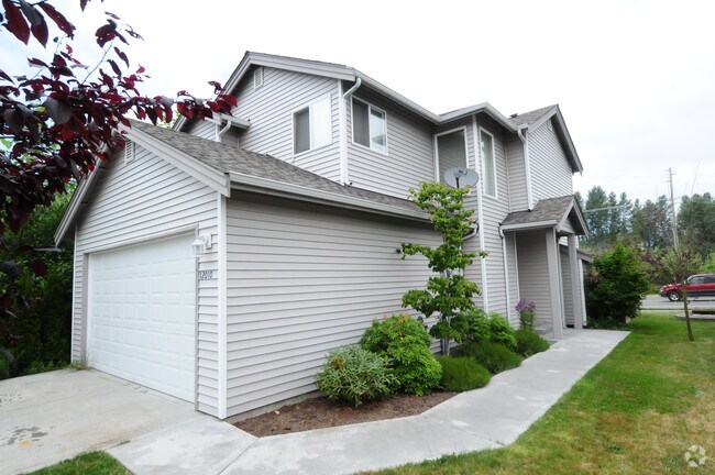 Building Photo - Gibson Road Townhomes