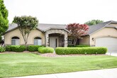 Foto principal - Idyllic Provo home w LOTS of garage space!