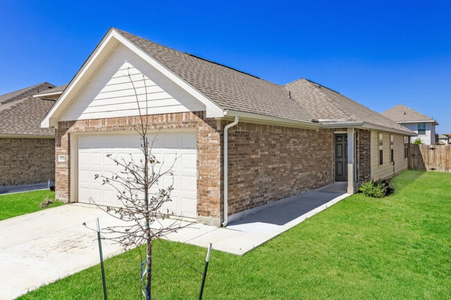 Building Photo - 9319 Green Flora Ct