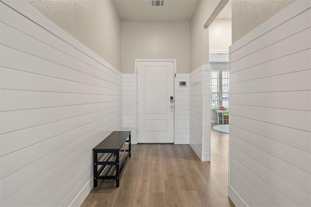 Foto del edificio - 1313 Elderberry Dr