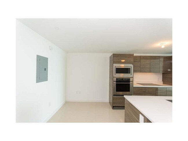 Foto del edificio - 460 NE 28th St