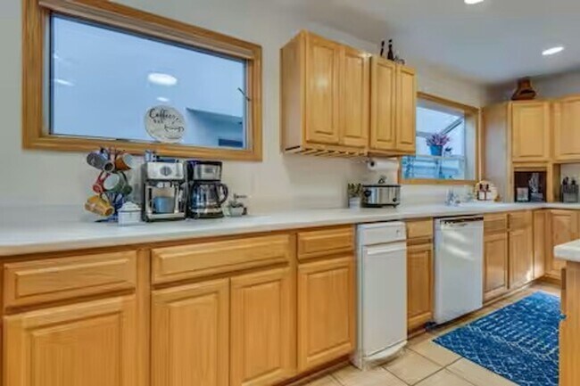 Foto del edificio - Waterfront Charm!